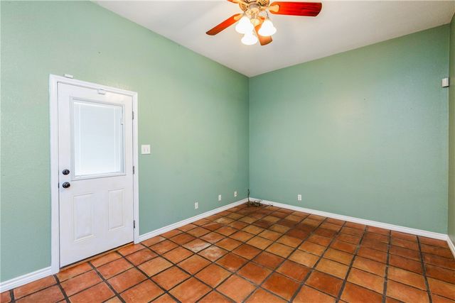 1129 Cicero Wood, Robstown, TX 78380