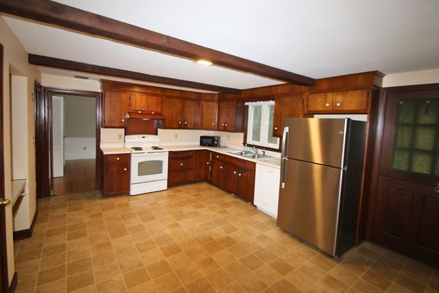 357 Harvard St, Whitman, MA 02382