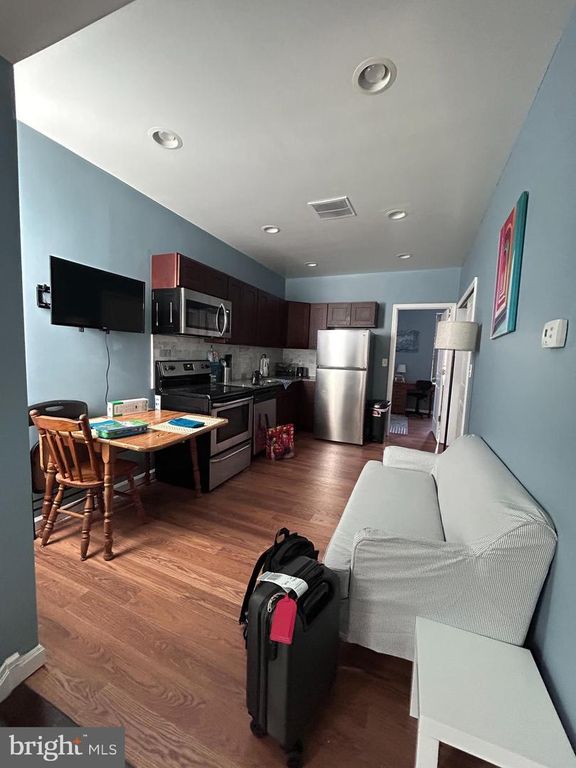 2334 N CARLISLE ST, Philadelphia, PA 19132