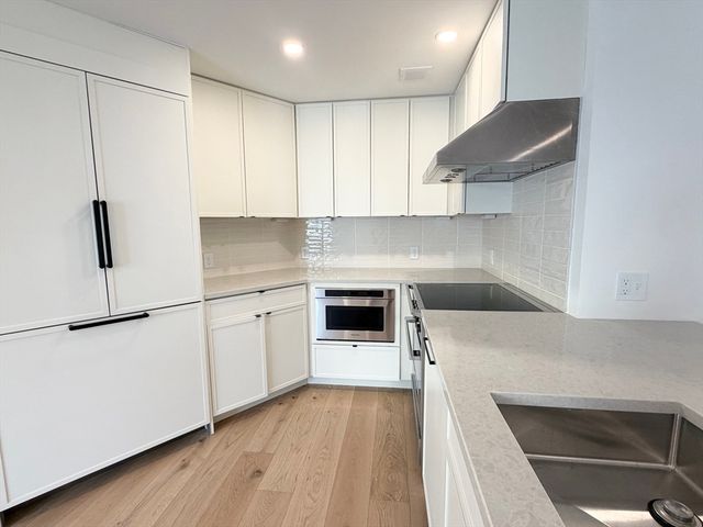 6 Elm Street 6, Newton, MA 02465