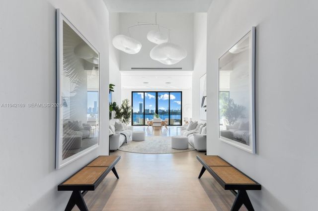 33 E Dilido Dr, Miami Beach, FL 33139