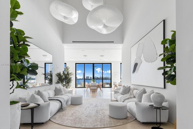 33 E Dilido Dr, Miami Beach, FL 33139