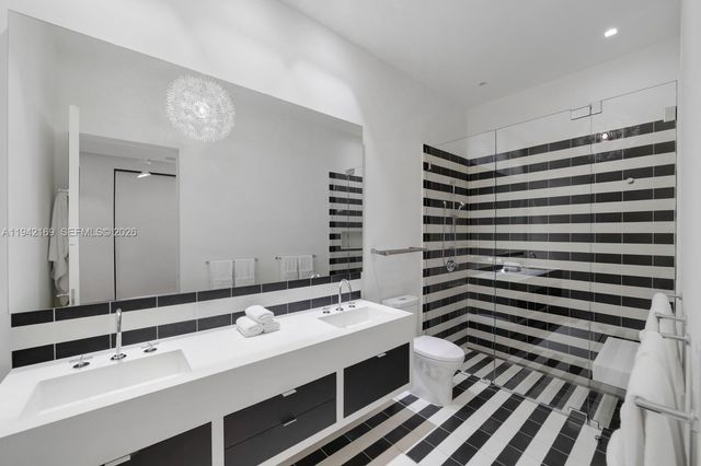 33 E Dilido Dr, Miami Beach, FL 33139