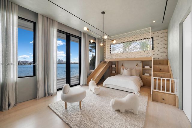 33 E Dilido Dr, Miami Beach, FL 33139