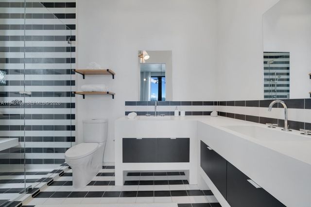 33 E Dilido Dr, Miami Beach, FL 33139