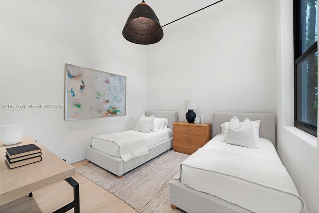 33 E Dilido Dr, Miami Beach, FL 33139