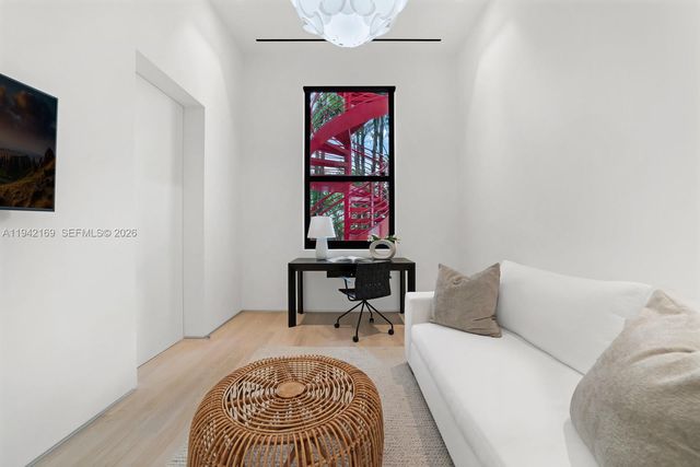 33 E Dilido Dr, Miami Beach, FL 33139