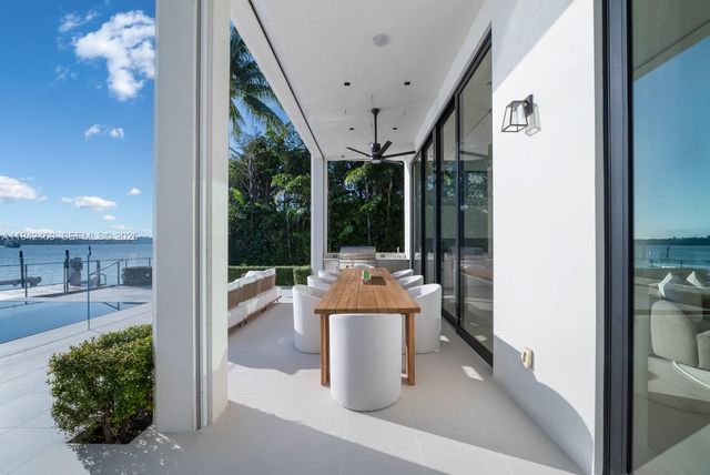 33 E Dilido Dr, Miami Beach, FL 33139