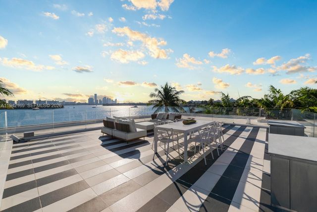 33 E Dilido Dr, Miami Beach, FL 33139