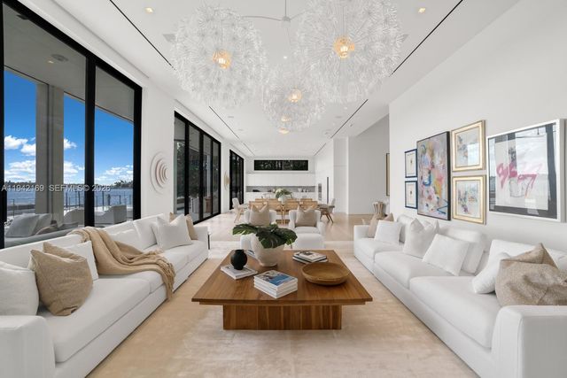 33 E Dilido Dr, Miami Beach, FL 33139