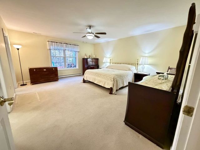 314 Mammoth Road, Londonderry, NH 03053