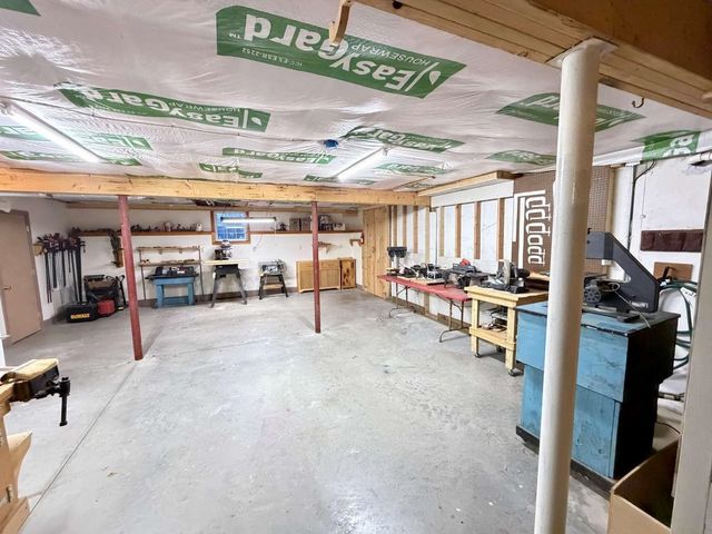 314 Mammoth Road, Londonderry, NH 03053