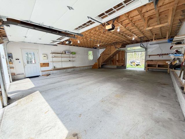 314 Mammoth Road, Londonderry, NH 03053