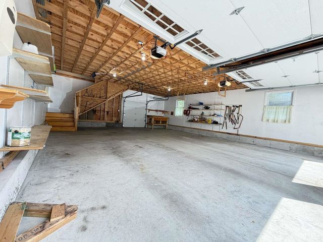 314 Mammoth Road, Londonderry, NH 03053