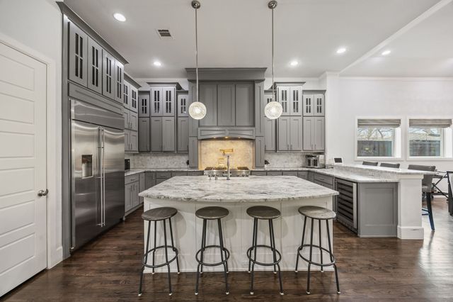 3932 Frontier Lane, Dallas, TX 75214