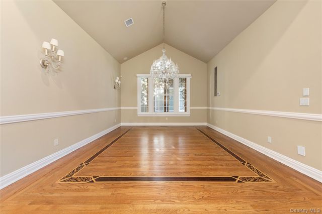 38 Stone Hill Drive S, Manhasset, NY 11030