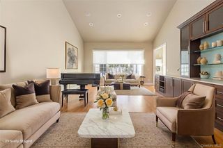 38 Stone Hill Drive S, Manhasset, NY 11030