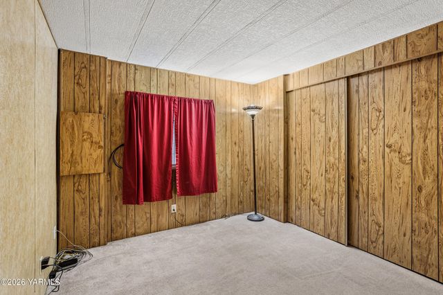 300 Alps Rd 1052, Moxee, WA 98936