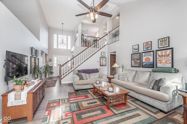 10518 Greenway Drive, Fishers, IN 46037