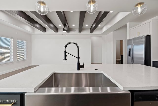 1835 CIMARRON PARK Place, El Paso, TX 79911