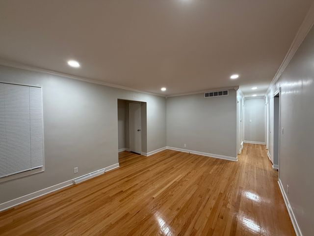 145 Rice Avenue, Bellwood, IL 60104