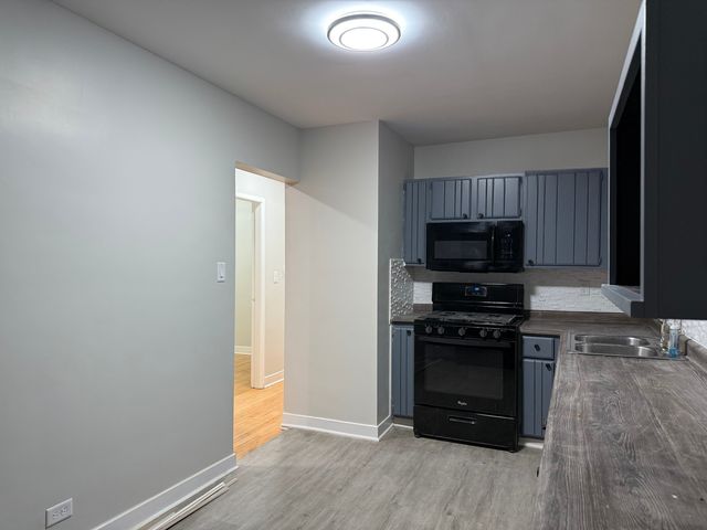 145 Rice Avenue, Bellwood, IL 60104