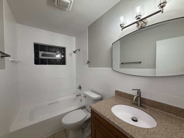 145 Rice Avenue, Bellwood, IL 60104