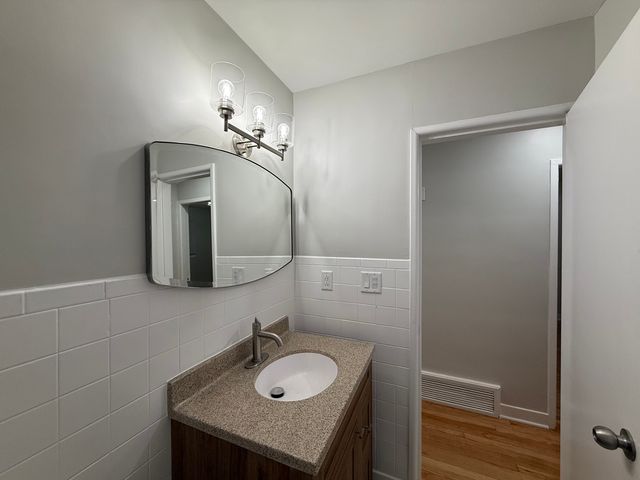 145 Rice Avenue, Bellwood, IL 60104