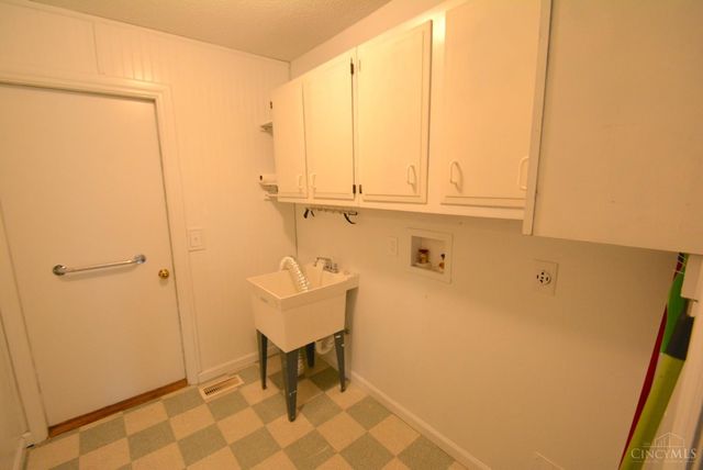 340 River Valley Dt, Fairfield, OH 45014