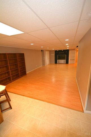 340 River Valley Dt, Fairfield, OH 45014