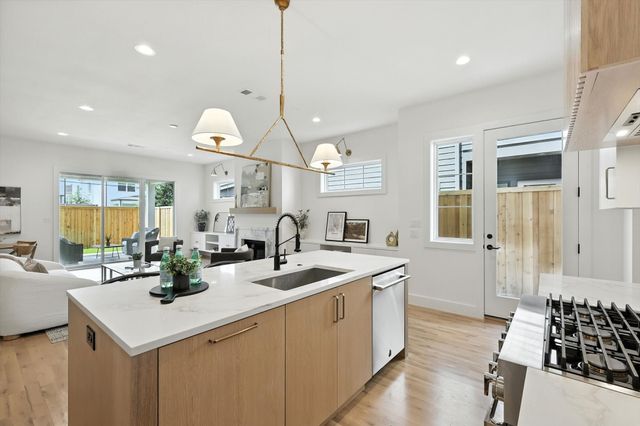 4500 Hopkins Avenue, Dallas, TX 75209