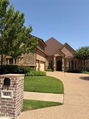837 Merion Drive, Fort Worth, TX 76028