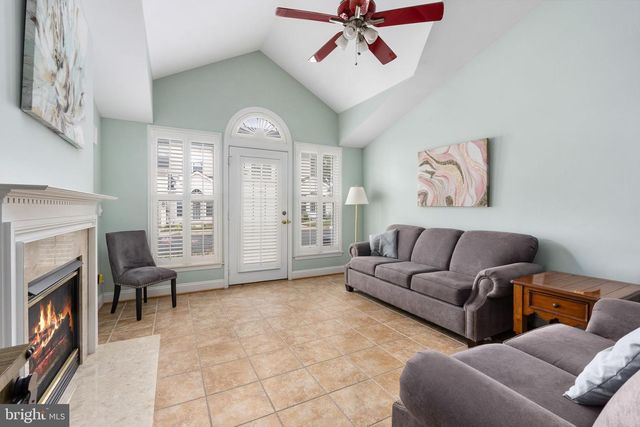 8605 LIBERTY TRL, Manassas, VA 20110