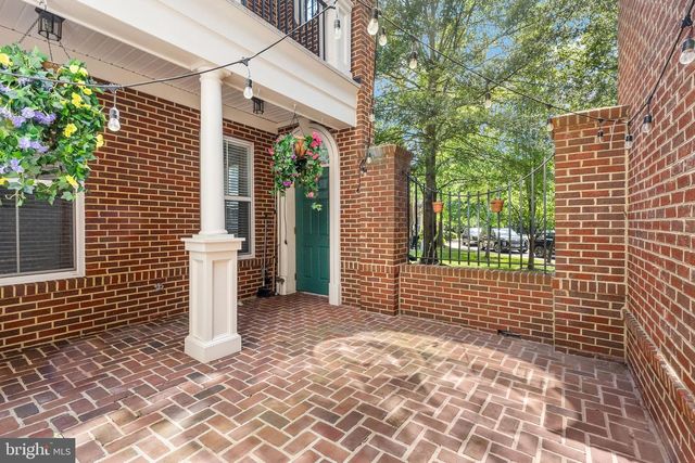 8605 LIBERTY TRL, Manassas, VA 20110