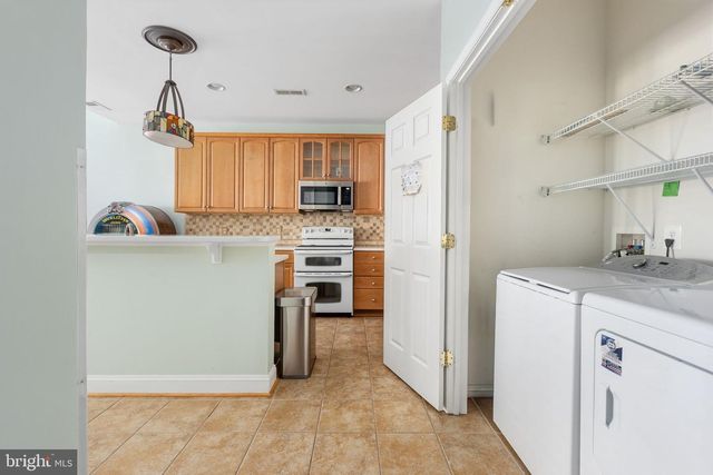 8605 LIBERTY TRL, Manassas, VA 20110