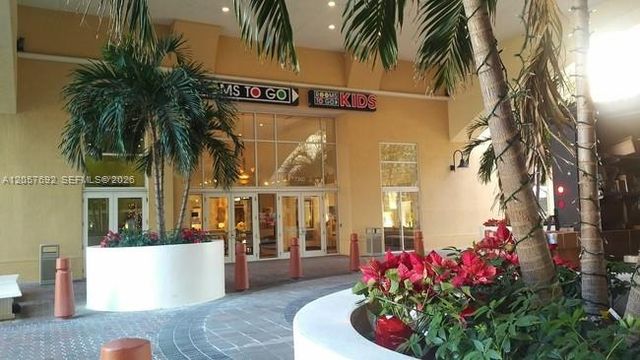 7350 SW 89th St 1603S, Miami, FL 33156