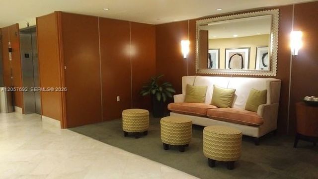 7350 SW 89th St 1603S, Miami, FL 33156