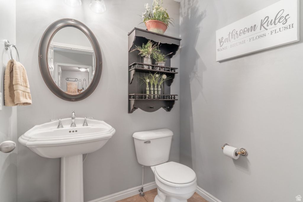 Image 9 of property listing at 250 E 950 N, Kaysville, UT 84037