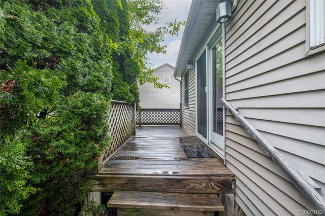 1270 W Oregon Street, Lapeer, MI 48446
