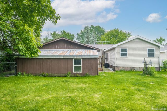 1270 W Oregon Street, Lapeer, MI 48446