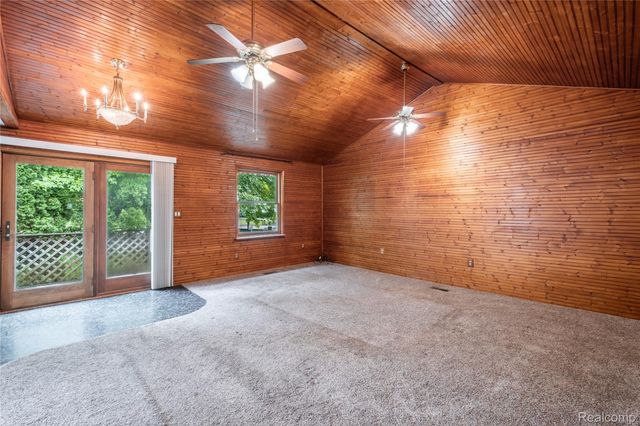 1270 W Oregon Street, Lapeer, MI 48446