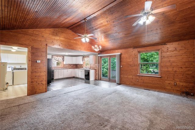 1270 W Oregon Street, Lapeer, MI 48446