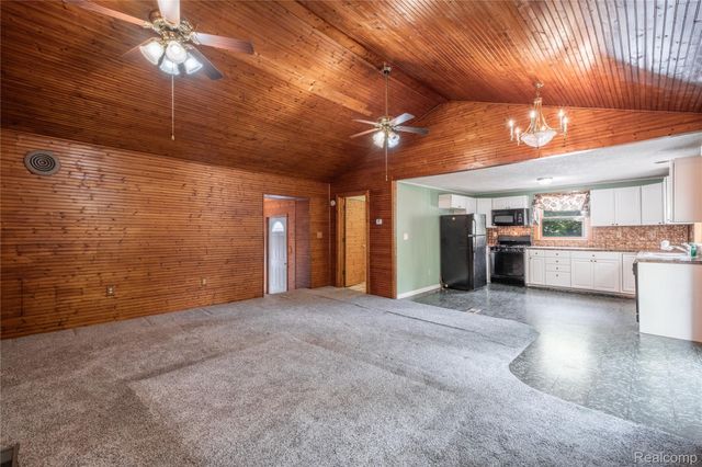1270 W Oregon Street, Lapeer, MI 48446