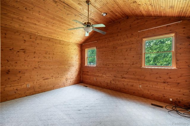1270 W Oregon Street, Lapeer, MI 48446