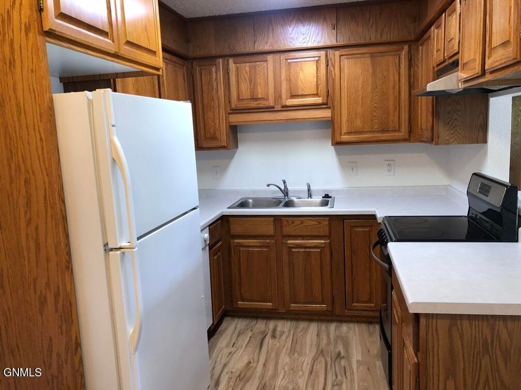 151 Boise Avenue, Bismarck, ND 58504 photo 2