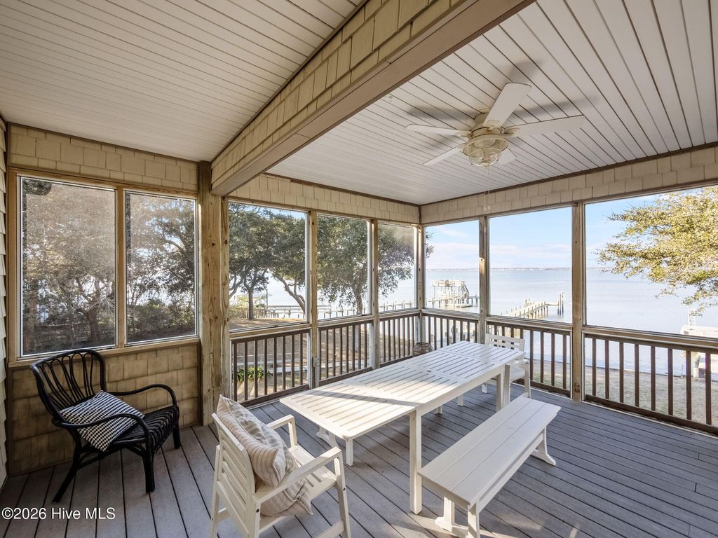 Image 18 of property listing at 1206 Timber Trail, Emerald Isle, NC 28594