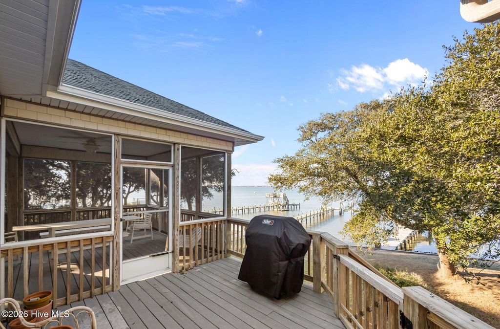 Image 19 of property listing at 1206 Timber Trail, Emerald Isle, NC 28594
