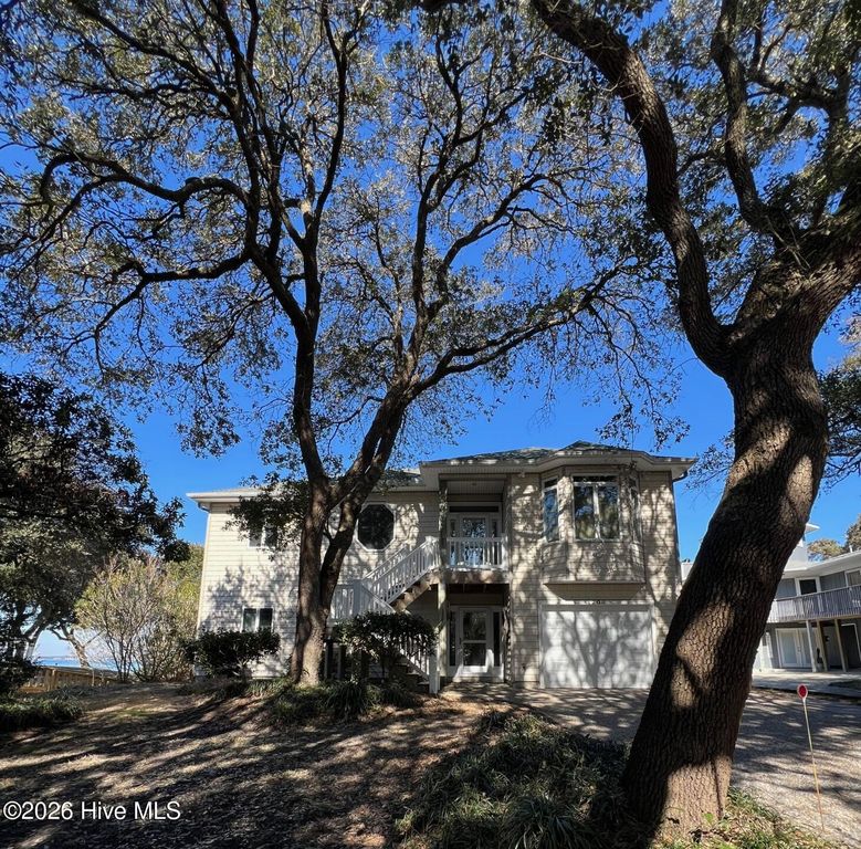 Image 2 of property listing at 1206 Timber Trail, Emerald Isle, NC 28594