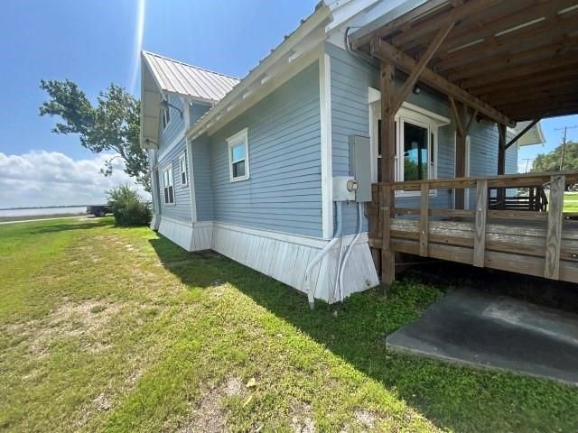 2203 E Bayshore Drive, Palacios, TX 77465