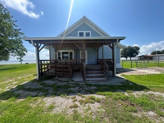 2203 E Bayshore Drive, Palacios, TX 77465